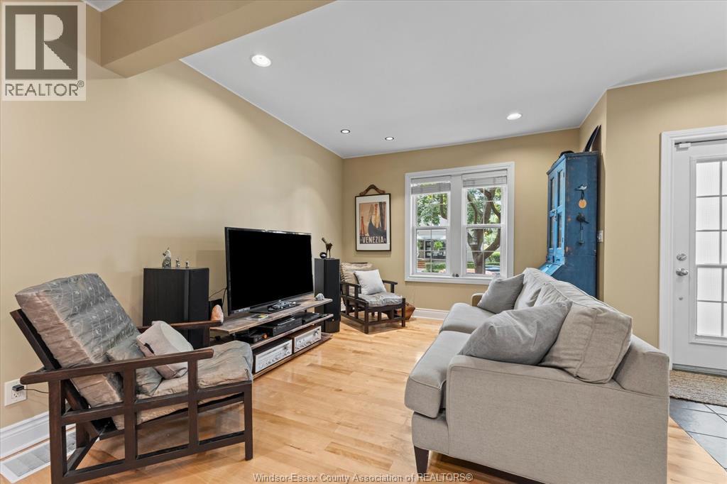 786 Monmouth Property Photo 10