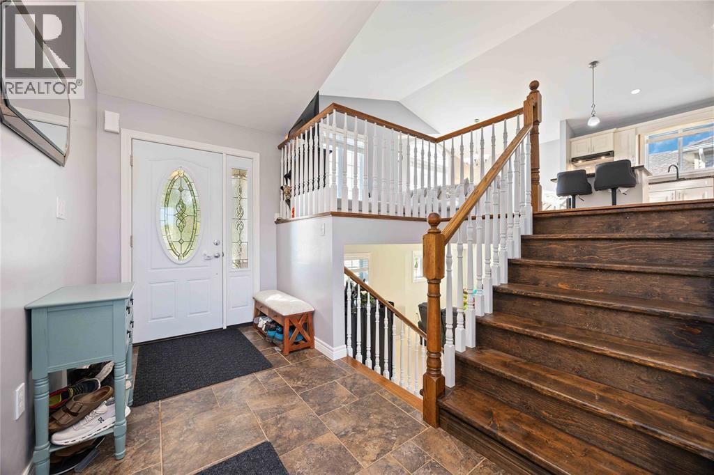 682 Bentinck Drive Property Photo 4
