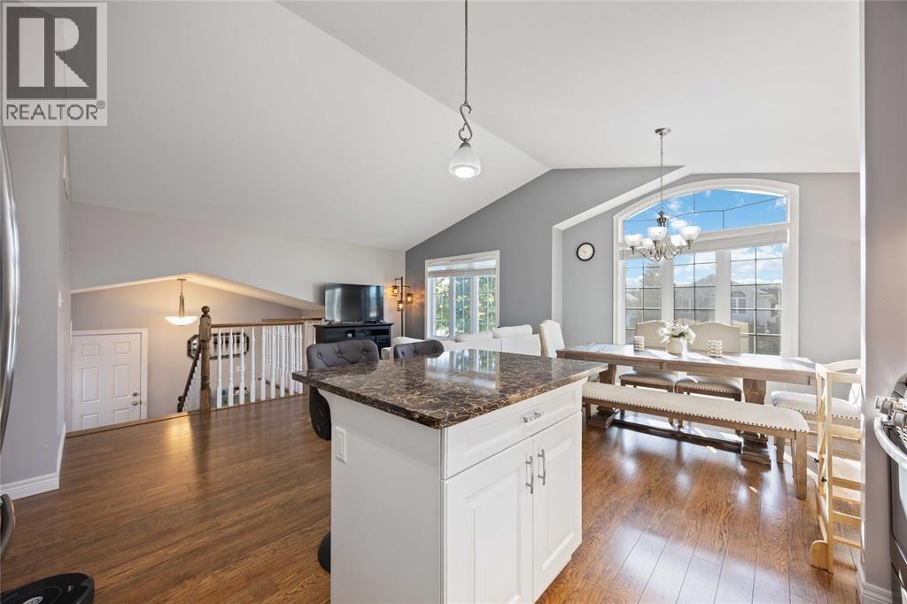 682 Bentinck Drive Property Photo 10