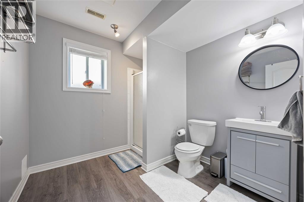 682 Bentinck Drive Property Photo 15
