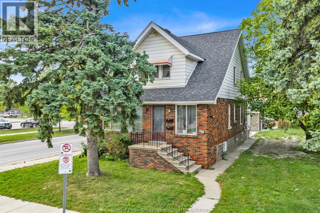 306 Foch Property Photo 1