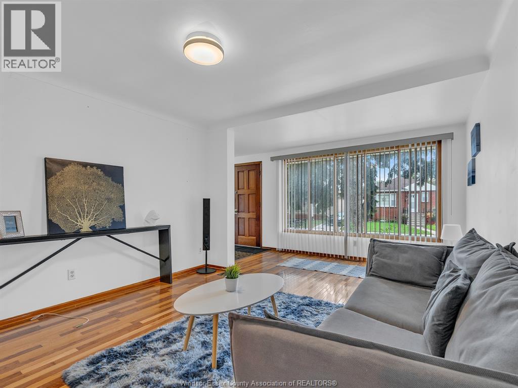 306 Foch Property Photo 2