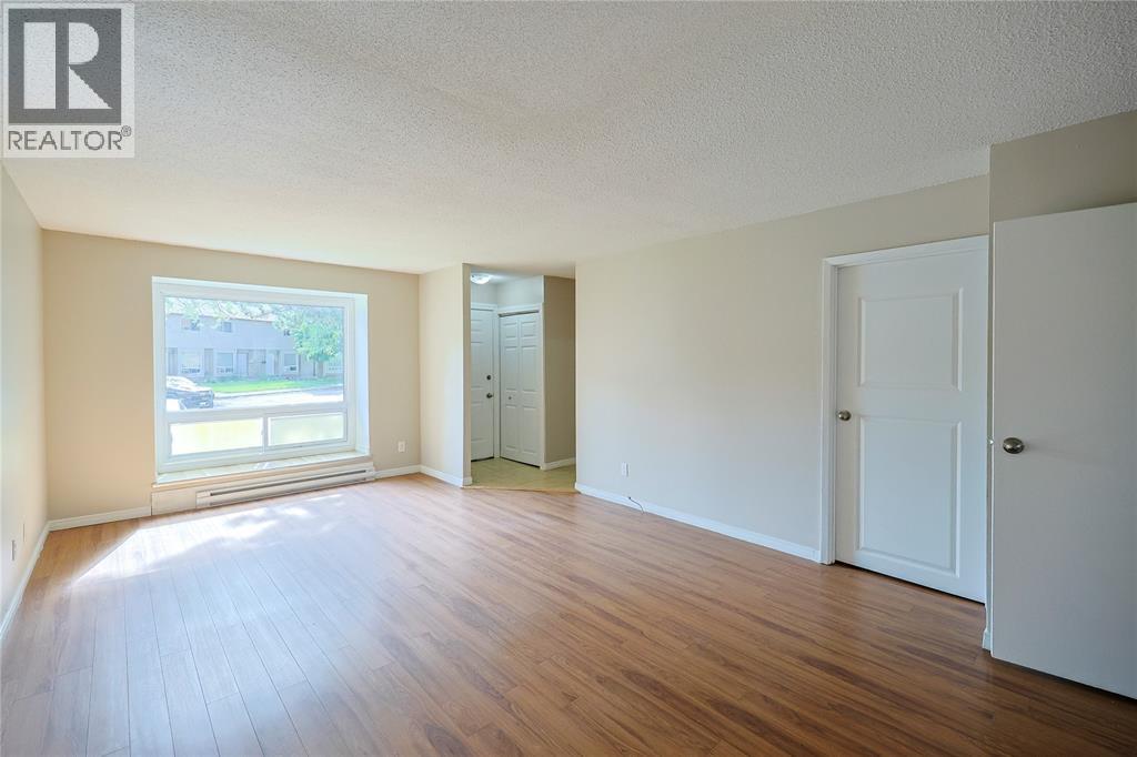 253 Hampton Avenue Property Photo 3