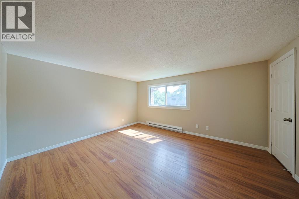 253 Hampton Avenue Property Photo 15