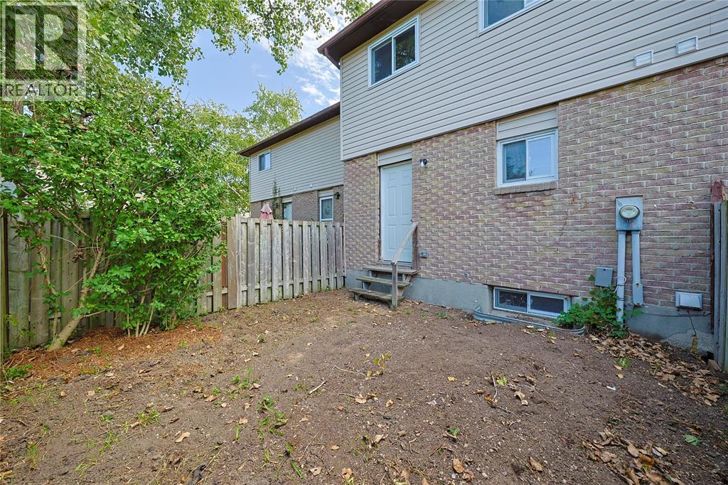 253 Hampton Avenue Property Photo 26