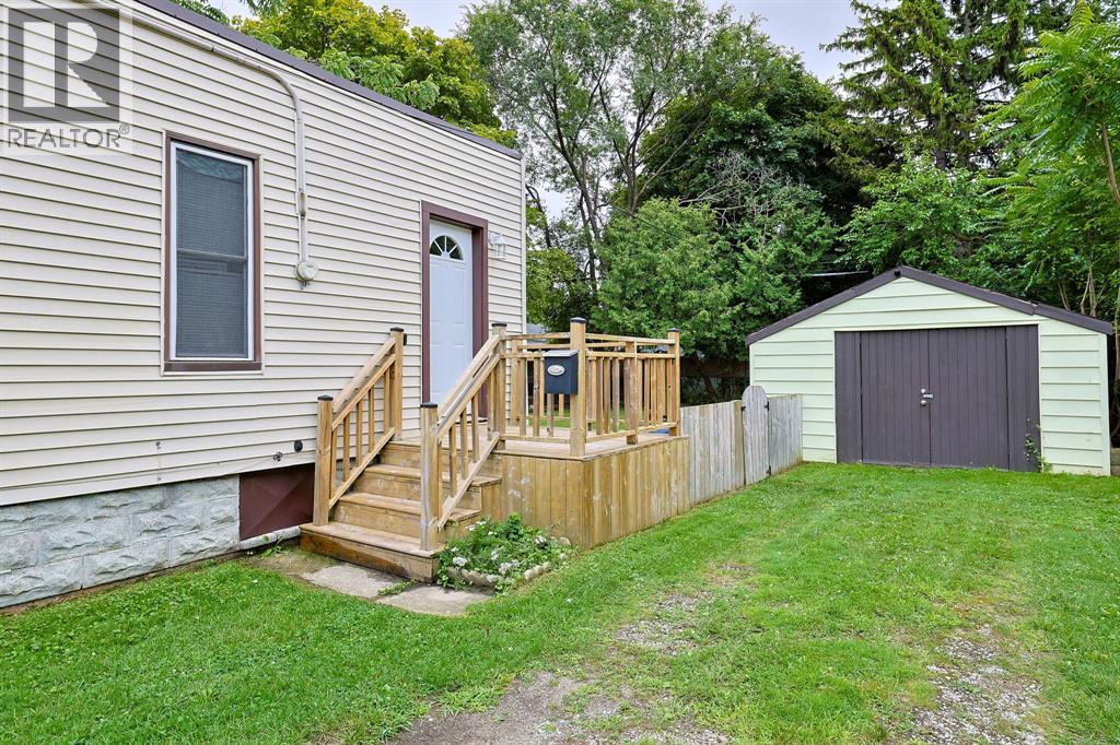 221 Bright Street Property Photo 2