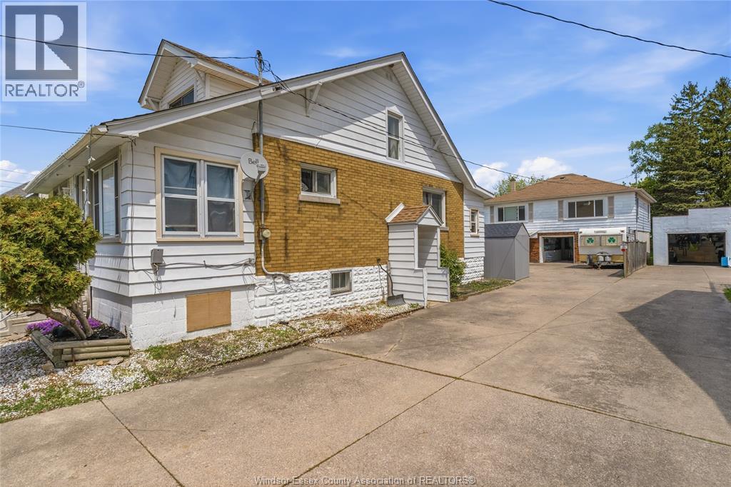 222 Lesperance Property Photo 4