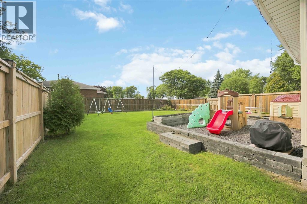 453 Bentinck Street Property Photo 6