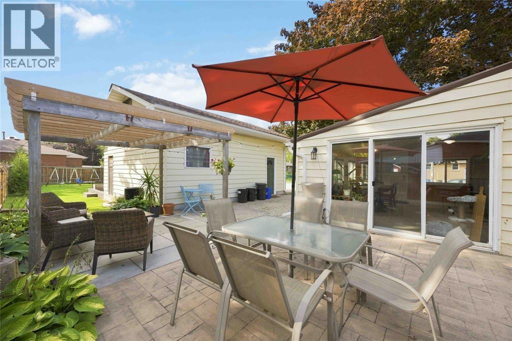 453 Bentinck Street Property Photo 8