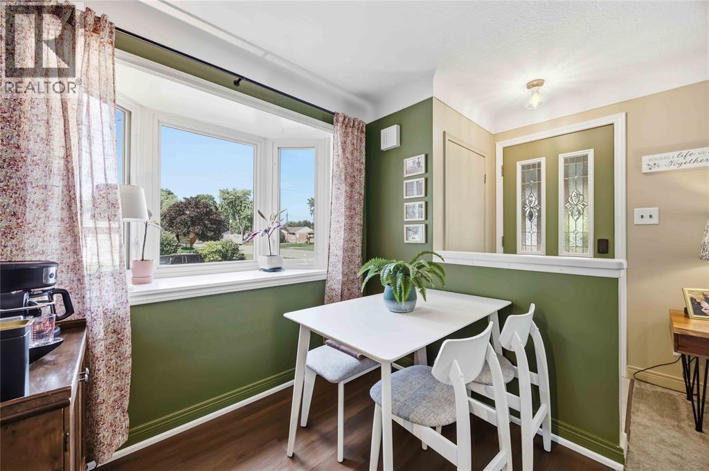 453 Bentinck Street Property Photo 13