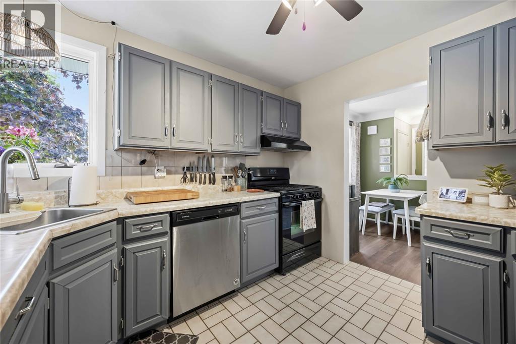 453 Bentinck Street Property Photo 16