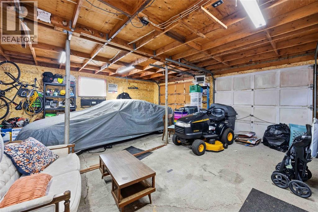 453 Bentinck Street Property Photo 31