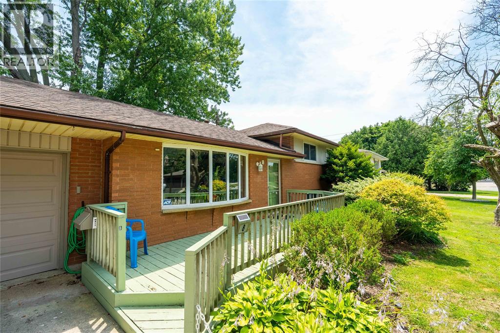 8 Parry Drive Property Photo 3