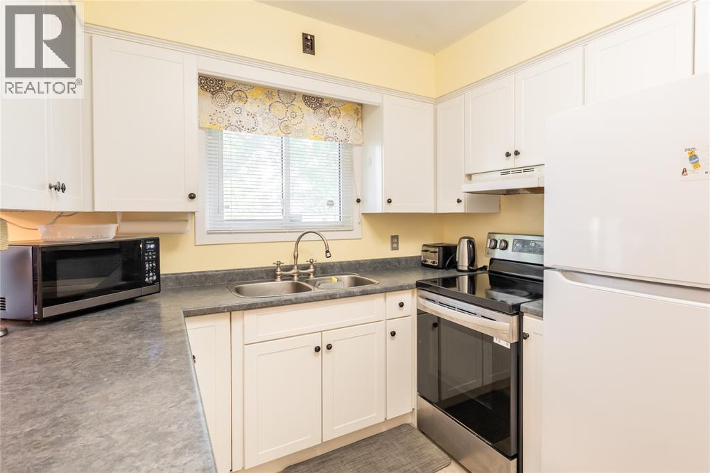 8 Parry Drive Property Photo 10