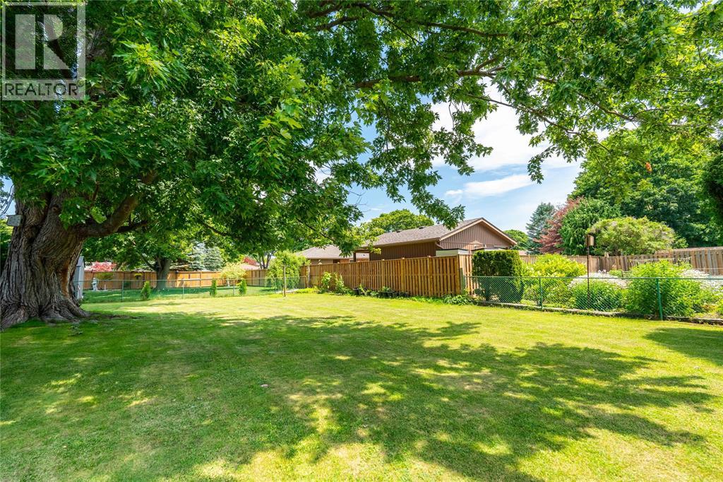 8 Parry Drive Property Photo 27