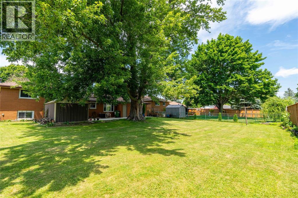 8 Parry Drive Property Photo 28