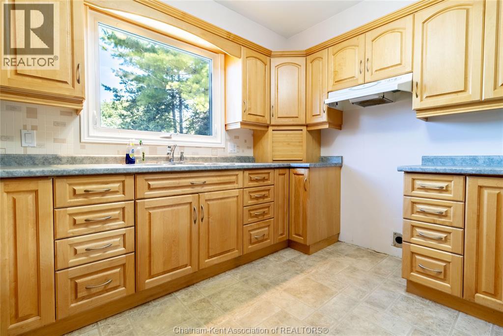 199 Tweedsmuir Avenue East Property Photo 11