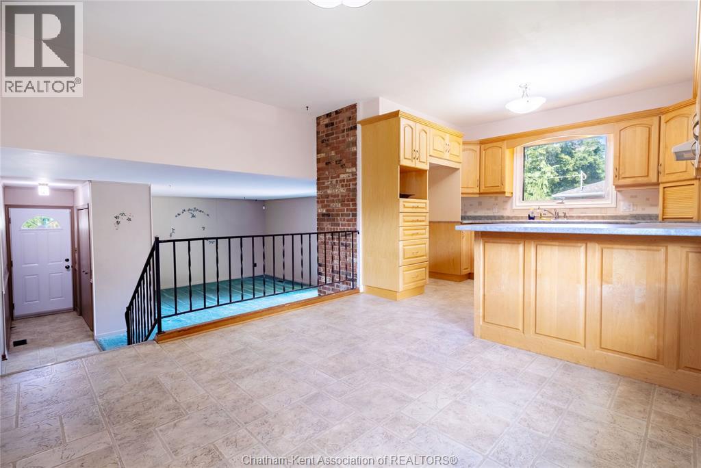 199 Tweedsmuir Avenue East Property Photo 14