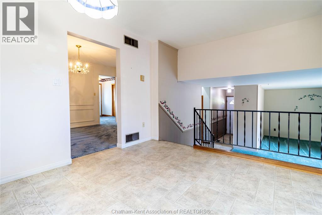 199 Tweedsmuir Avenue East Property Photo 15