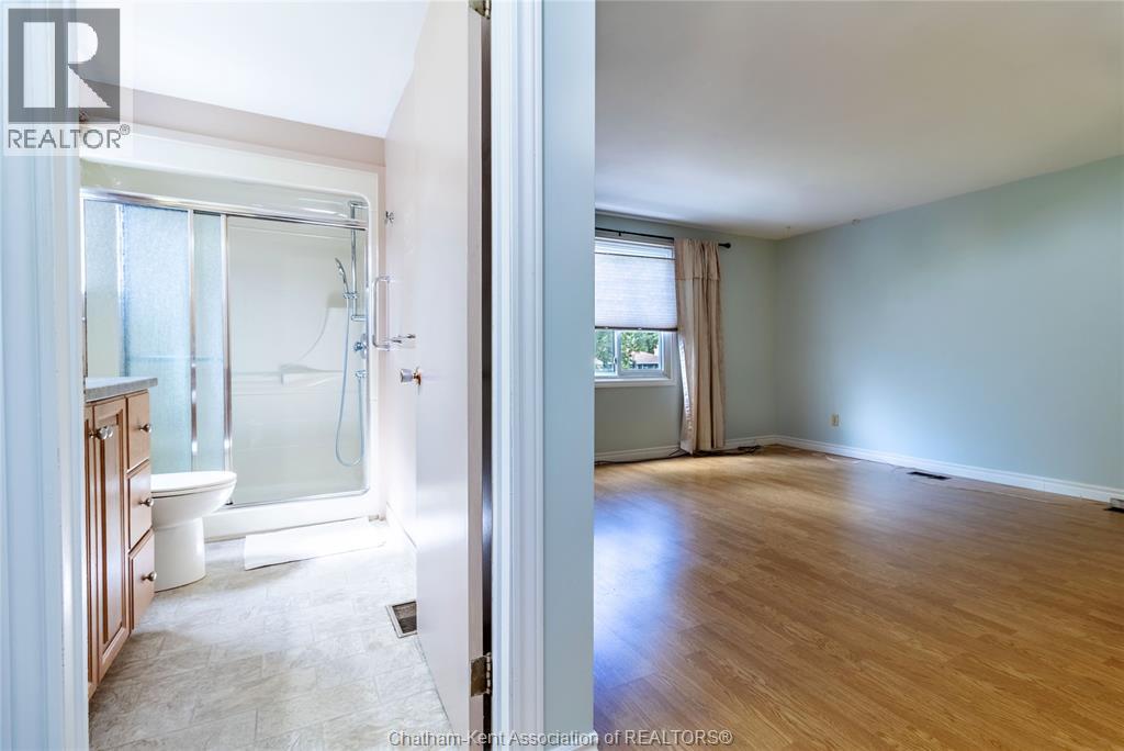 199 Tweedsmuir Avenue East Property Photo 27