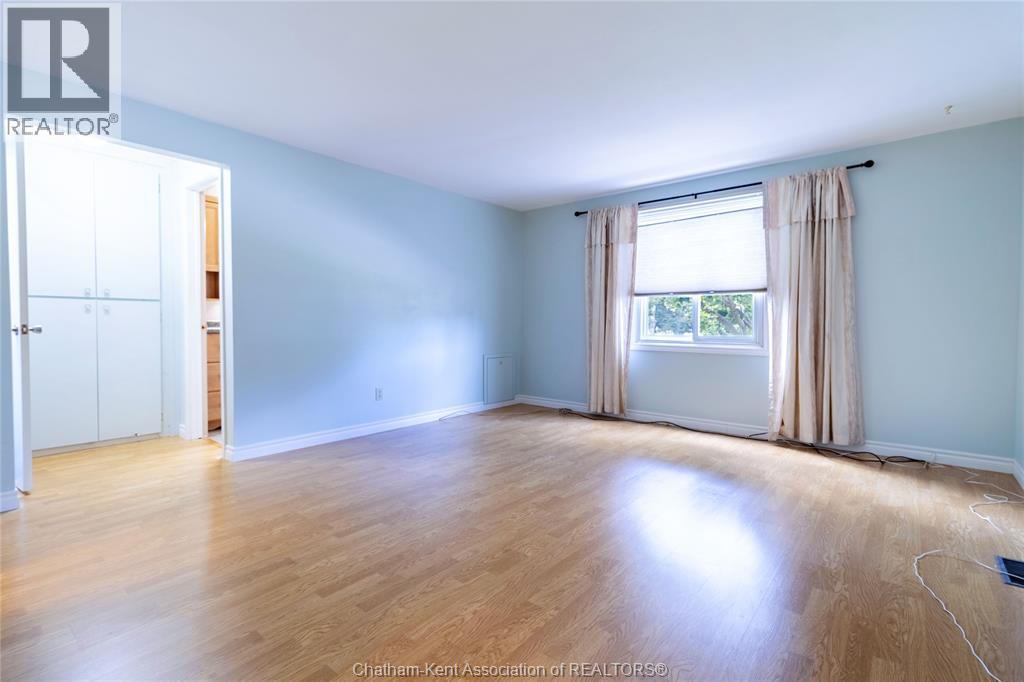 199 Tweedsmuir Avenue East Property Photo 29