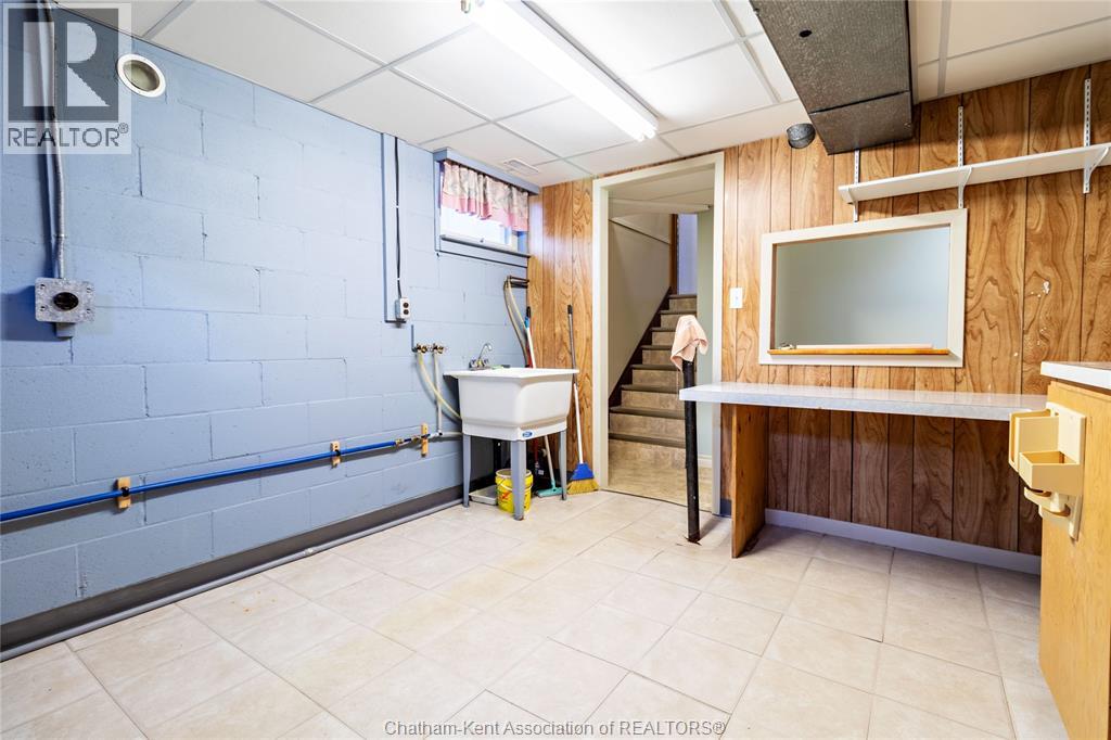 199 Tweedsmuir Avenue East Property Photo 32