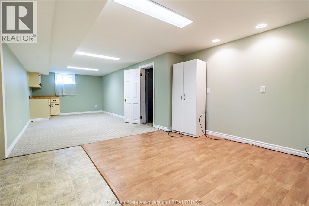 199 Tweedsmuir Avenue East Property Photo 35