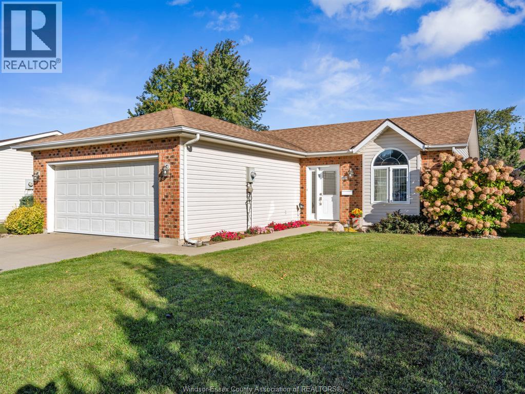 27 EASTGROVE Property Photo 1