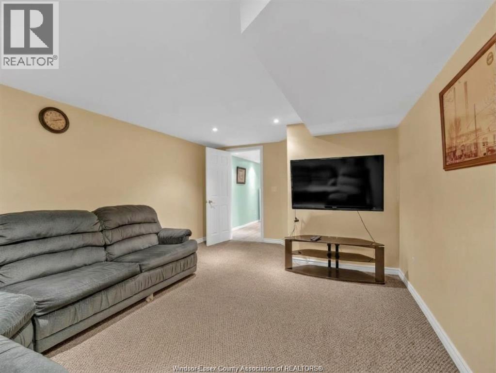 27 Eastgrove Property Photo 21