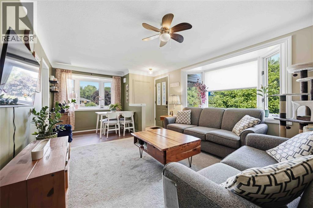 453 Bentinck Street Property Photo 11