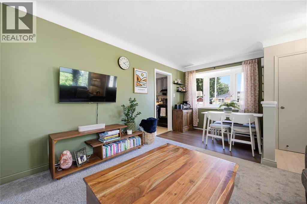 453 Bentinck Street Property Photo 12