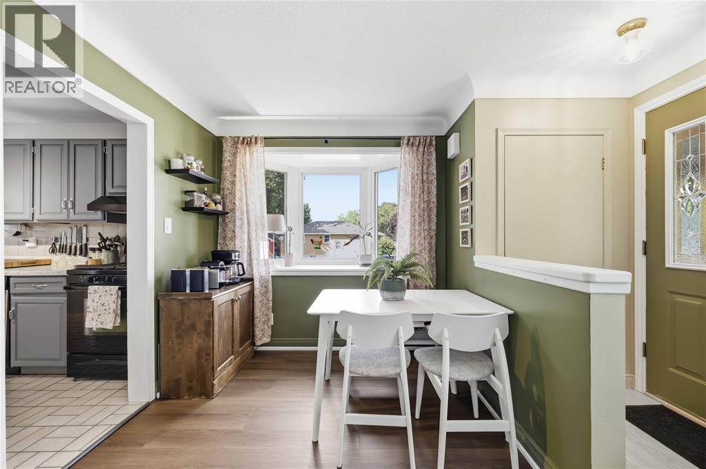 453 Bentinck Street Property Photo 14