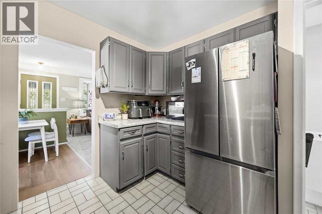 453 Bentinck Street Property Photo 17