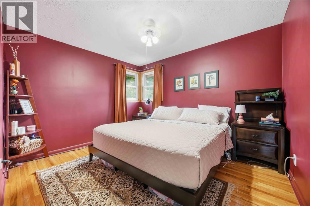 453 Bentinck Street Property Photo 21