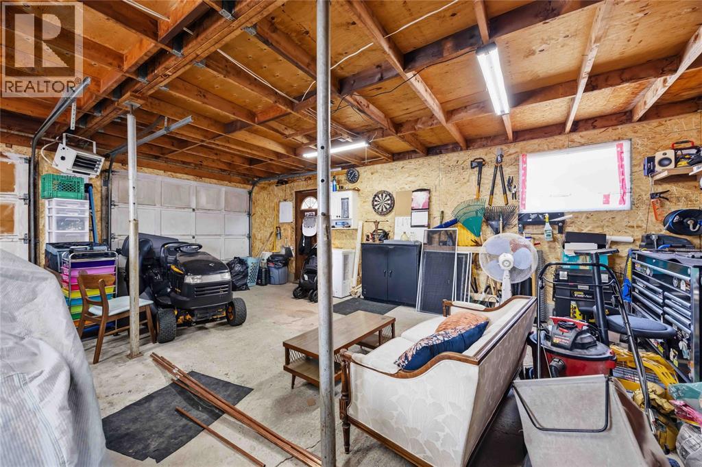 453 Bentinck Street Property Photo 32