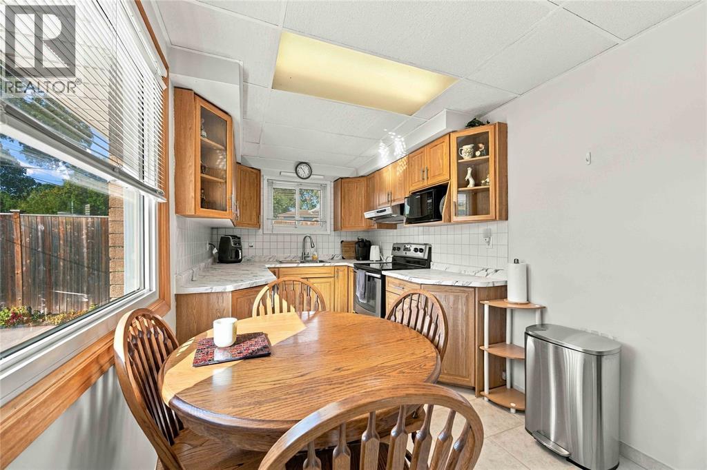 867 Champlain Road Property Photo 9