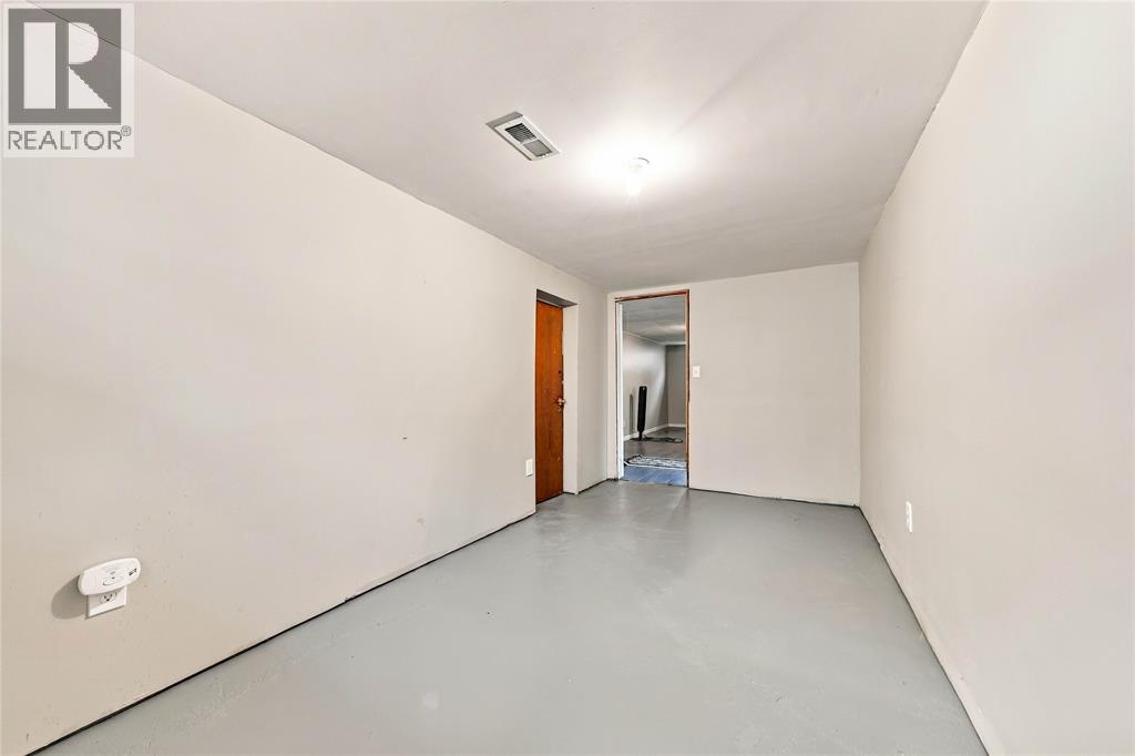 867 Champlain Road Property Photo 20