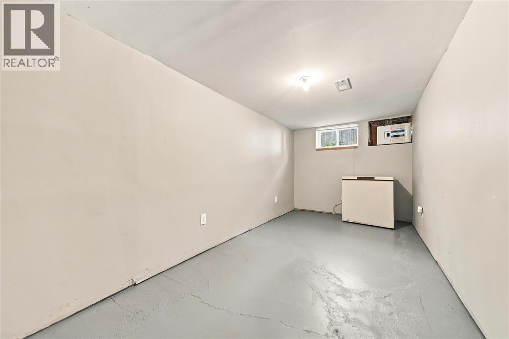 867 Champlain Road Property Photo 21