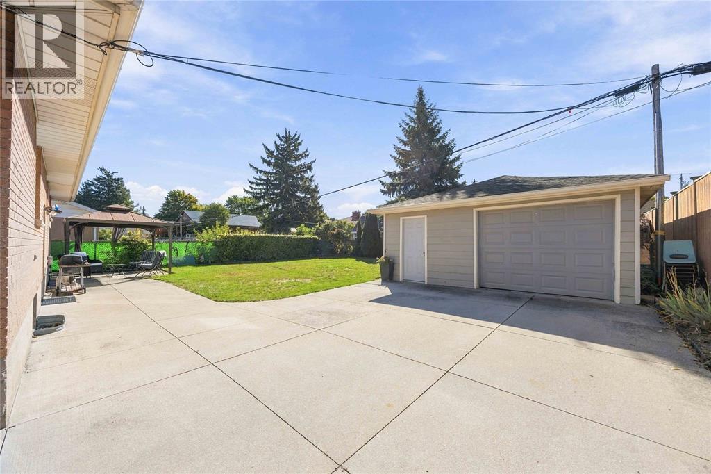 867 Champlain Road Property Photo 26