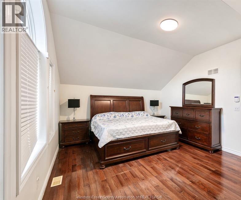 2361 Askin Avenue Property Photo 7