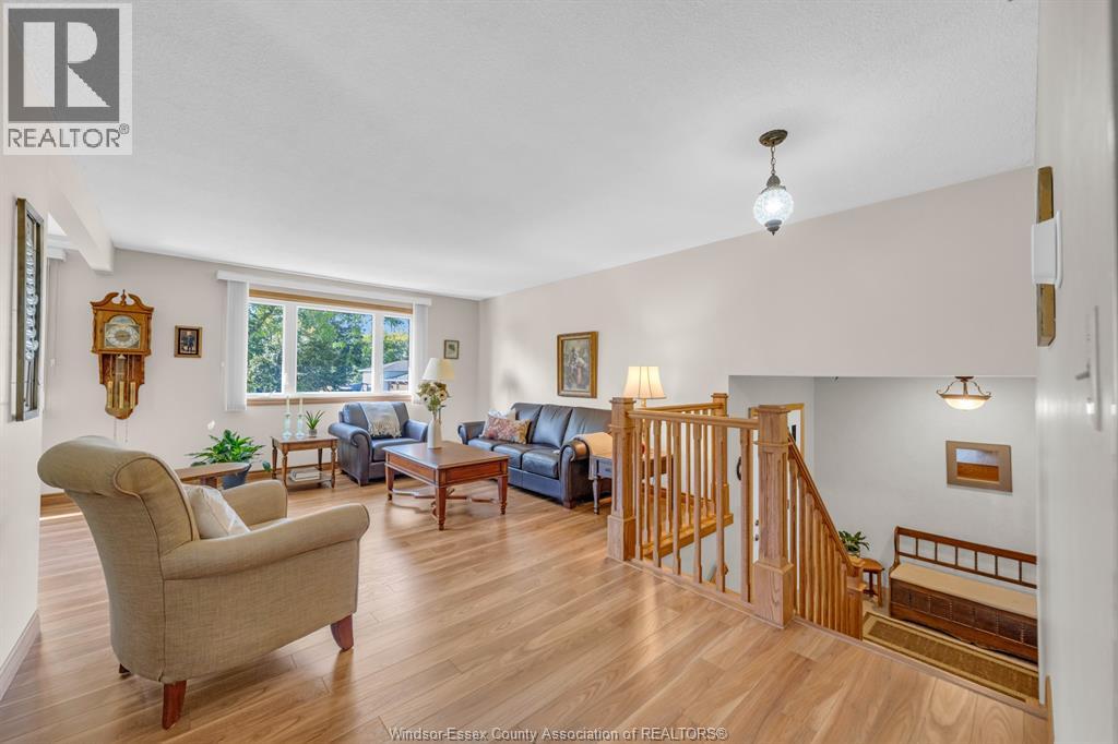 8 Bruce Avenue Property Photo 4