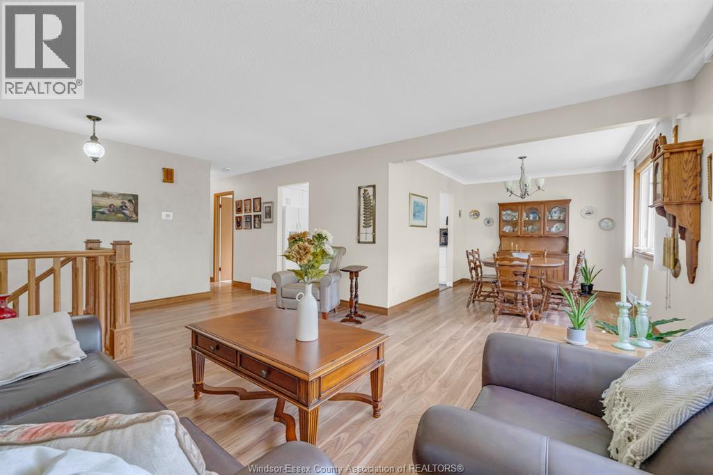 8 Bruce Avenue Property Photo 5