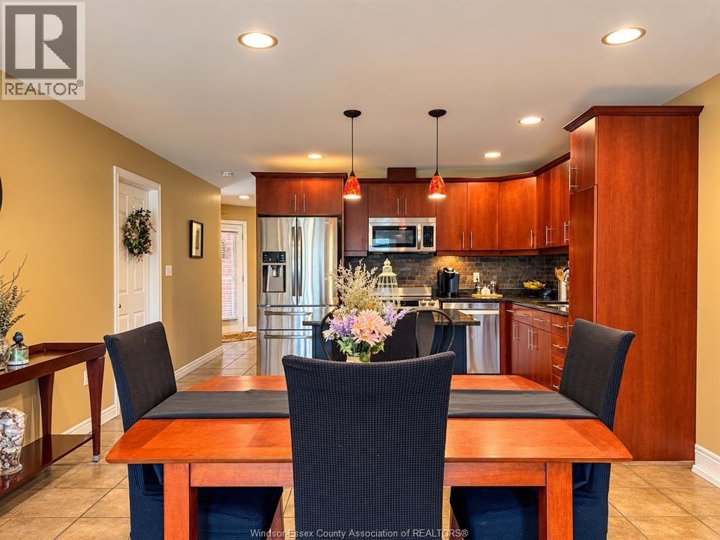 2231 Luxury Property Photo 7