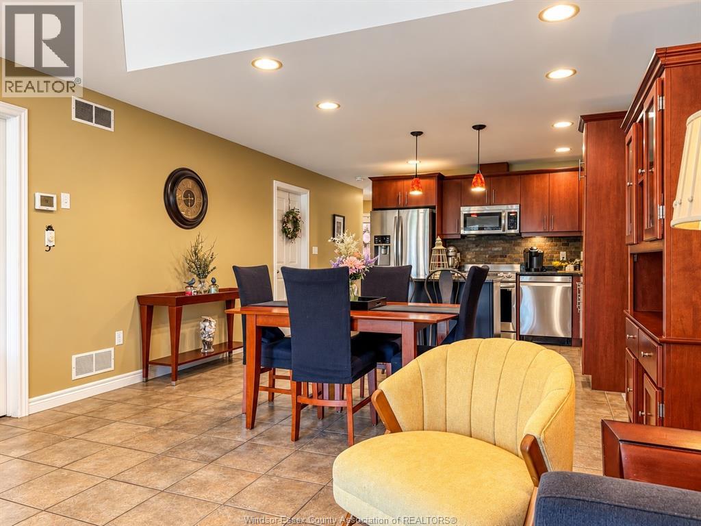 2231 Luxury Property Photo 10