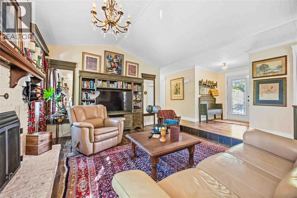 443 St Lawrence Court Property Photo 10