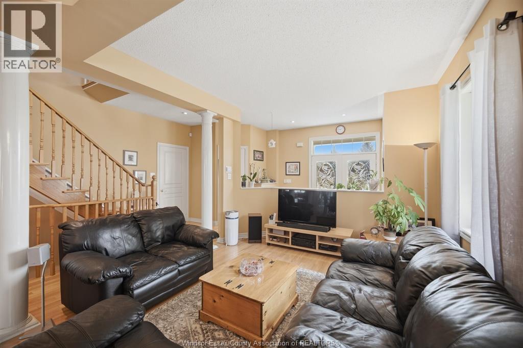 2 Sprucewood Crescent Property Photo 11