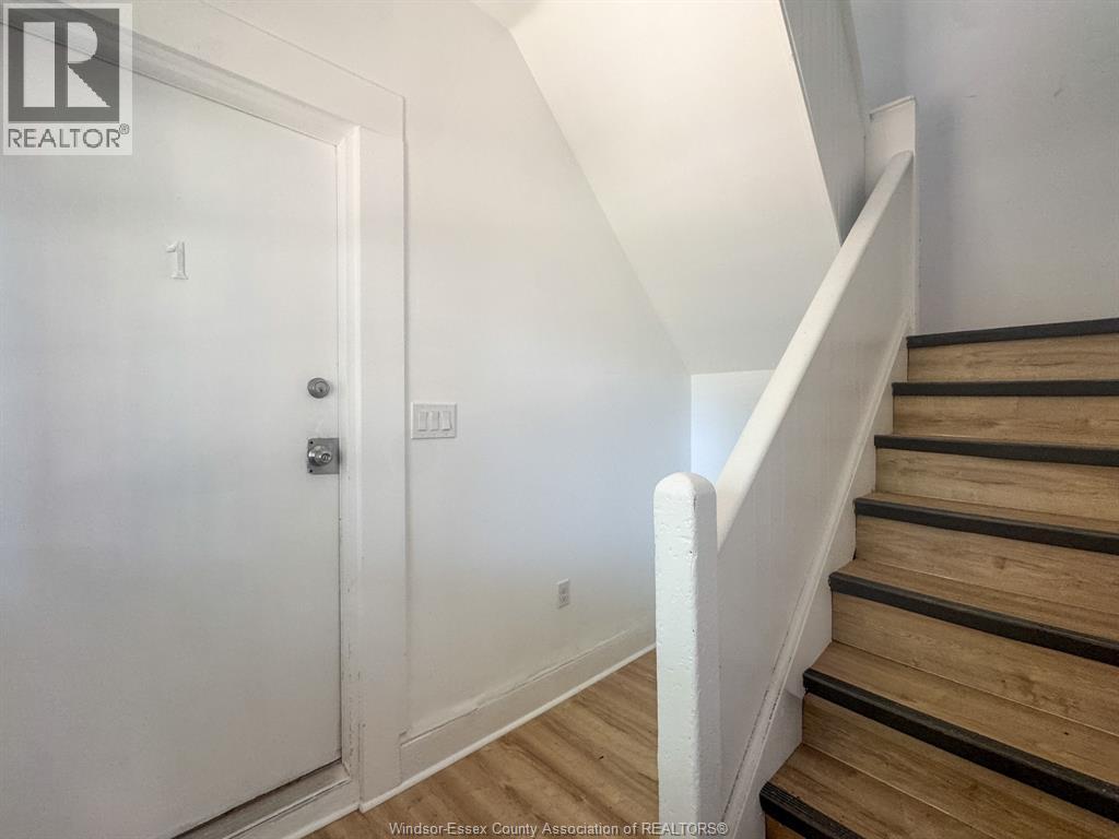 130 Elm Avenue Unit# 126 Upper Property Photo 2