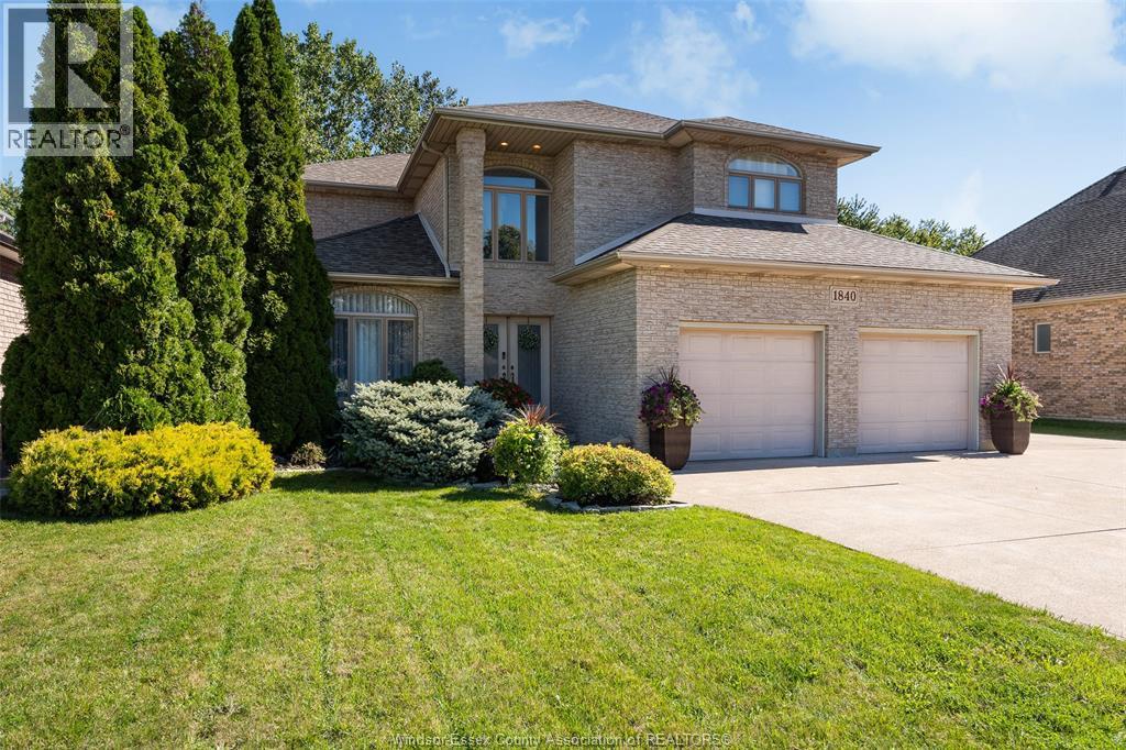 1840 Deslippe Drive Property Photo 3
