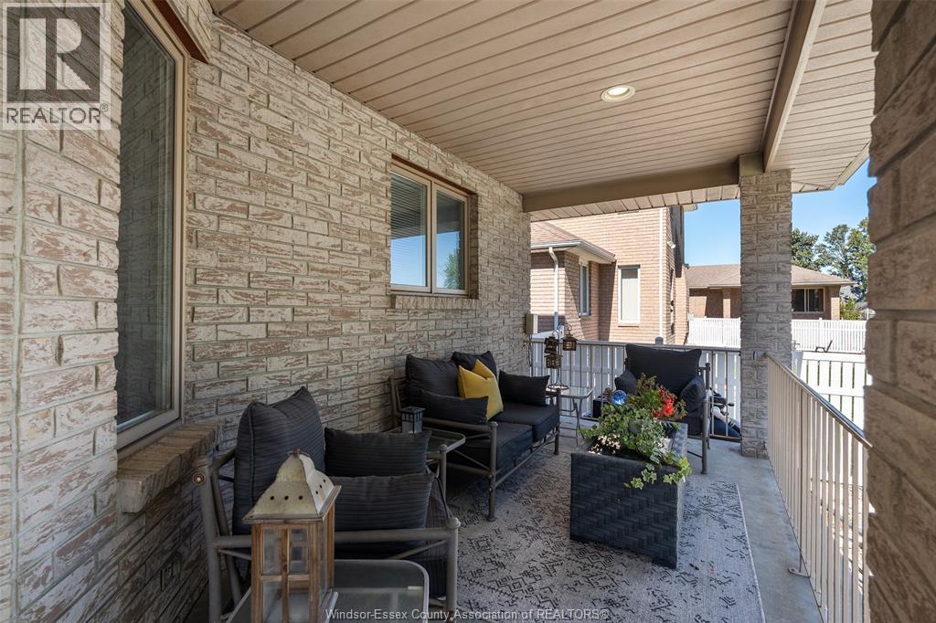 1840 Deslippe Drive Property Photo 11