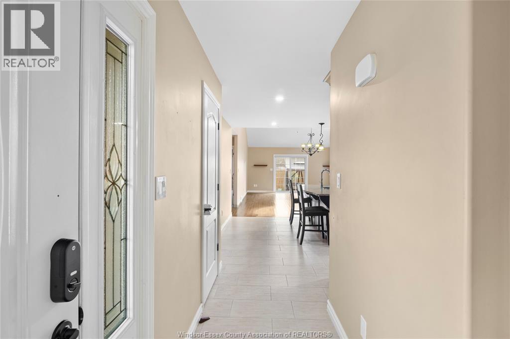384 Boismier Property Photo 7
